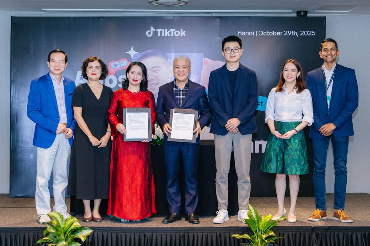 Penandatanganan Nota Kesepahaman (MoU) Tiktok dengan Center of Digital Transformation di bawah naungan Kementerian Kebudayaan, Olahraga, dan Pariwisata Vietnam, Rabu (29/10/2025).