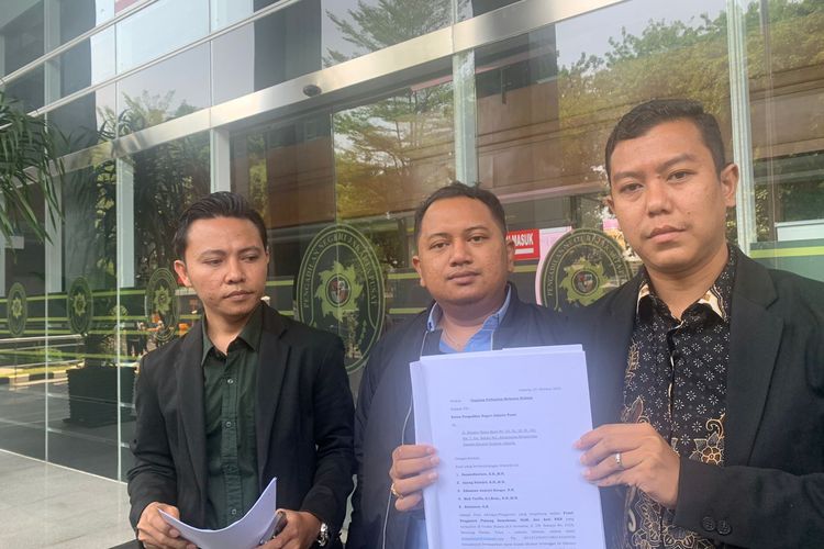 Seorang warga negara bernama Brian Demas Wicaksono menggugat KPU RI ke Pengadilan Negeri Jakarta Pusat (PN Jakpus) pada Senin (30/10/2023) atas dugaan perbuatan melawan hukum (PMH).