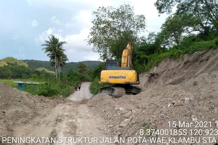 Pembangunan paket proyek peningkatan struktur jalan Pantura Flores yakni Pota ? Waekelambu, di wilayah Flores bagian barat, Nusa Tenggara Timur (NTT), hingga saat ini terus berlanjut.