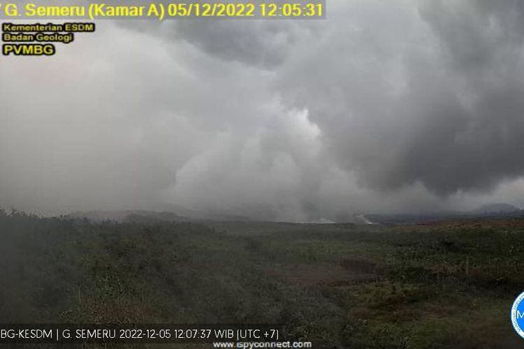 Visual Gunung Semeru tertutup kabut saat APG berjarak 6 KM meluncur