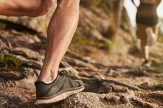 Pilihan Sepatu Trail Running untuk Segala Rintangan