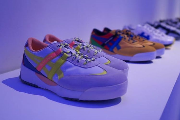 Delegation EX, Onitsuka Tiger versi nilon/suede