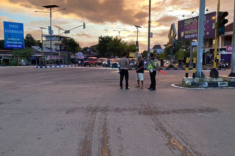 Lokasi Kecelakaan lalulintas di simpang lima Gondowulung, Padukuhan Dladan, Tamanan, Banguntapan, Bantul, D.I.Yogyakarta. Selasa (2/4/2024) petang