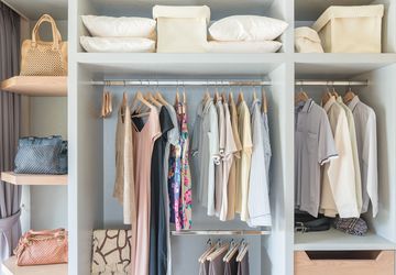 7 Barang Penyebab Kekacauan yang Harus Dibuang dari Lemari Pakaian