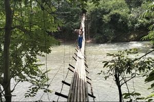Detik-detik 15 Warga Jatuh Saat Jembatan Gantung Putus di Lebak, Sempat Merekam dan Tertawa
