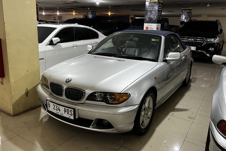 Bursa mobil bekas di Mal Blok M