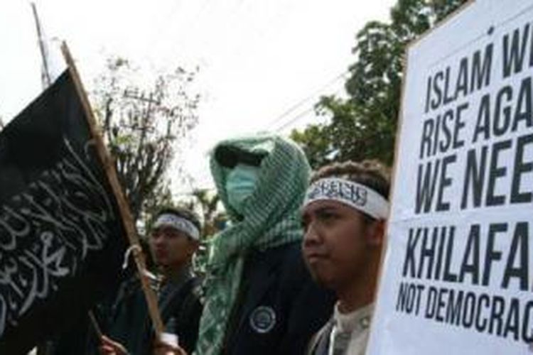 Dua pertiga warga Islam di Mesir, Maroko, Indonesia dan Pakistan mendukung khalifah baru. 