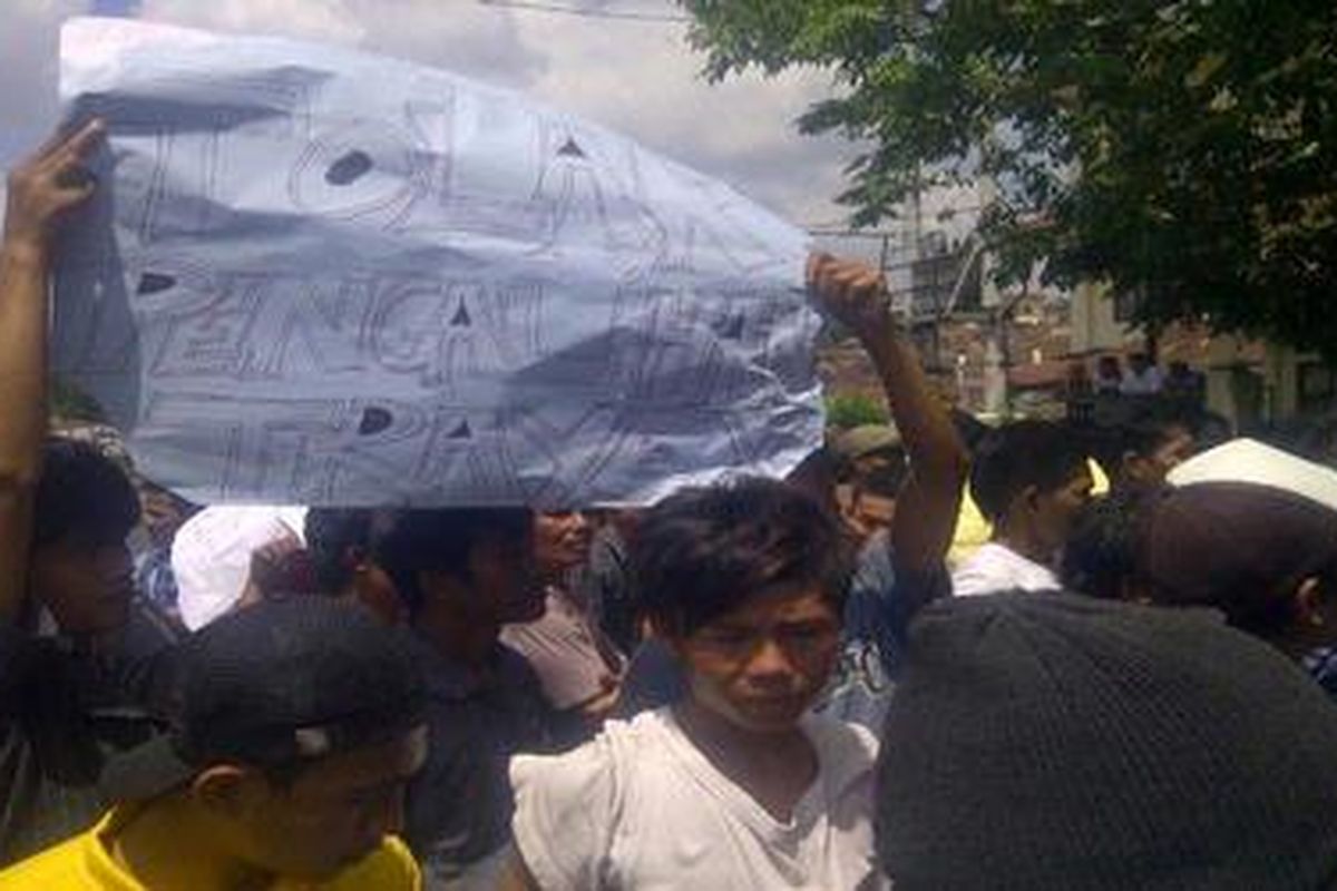 Ratusan Sopir Angkot di Bandar Lampung Mogok