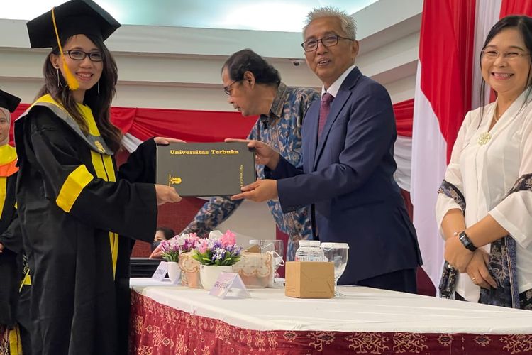 Wisuda Mahasiswa Universitas Terbuka di Malaysia, Minggu (28/8/2022).