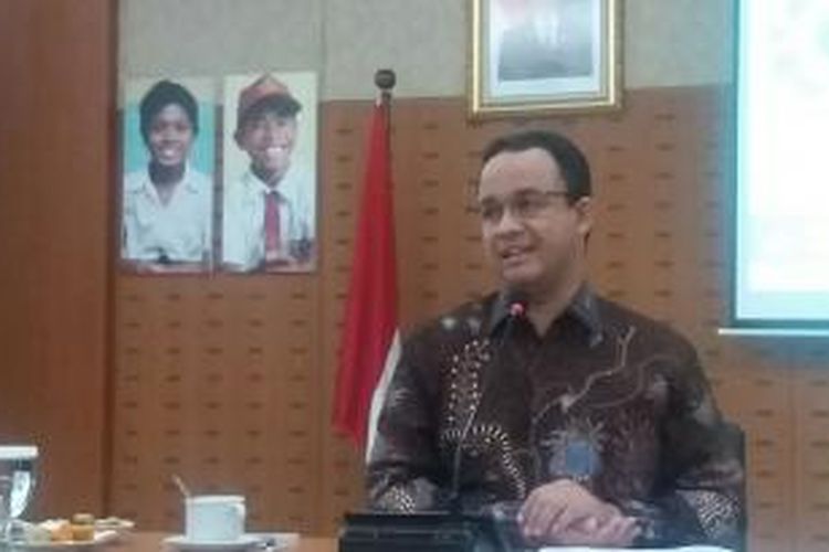 Menteri Pendidikan dan Kebudayaan Republik Indonesia Anies Baswedan dalam acara Coffee Morning di Kantor Kementerian Pendidikan dan Kebudayaan Jl. Jenderal Sudirman, Senayan, Jakarta, Senin (19/10/2015)