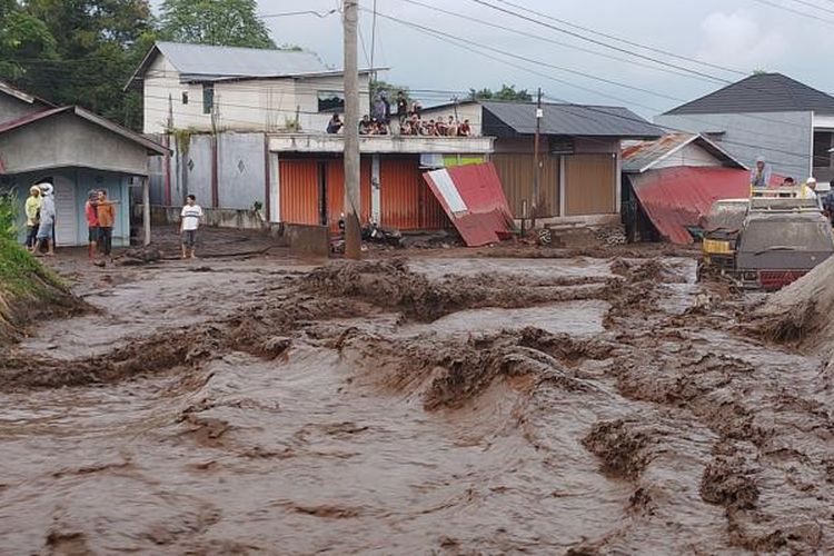 Update Banjir Lahar Dingin di Sumatera Barat.