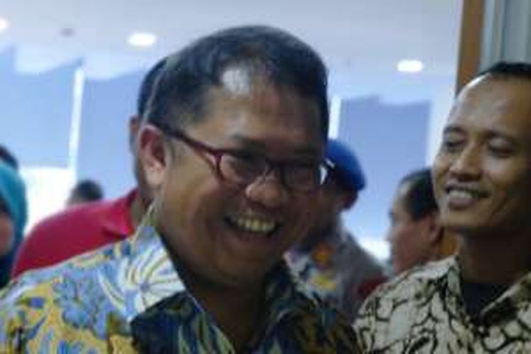 Menkominfo Rudiantara usai menemui perwakilan dari Serikat Pekerja BUMN yang memprotes soal kebijakan penurunan tarif interkoneksi, di Gedung Kemenkominfo, Jakarta Rabu (31/8/2016).