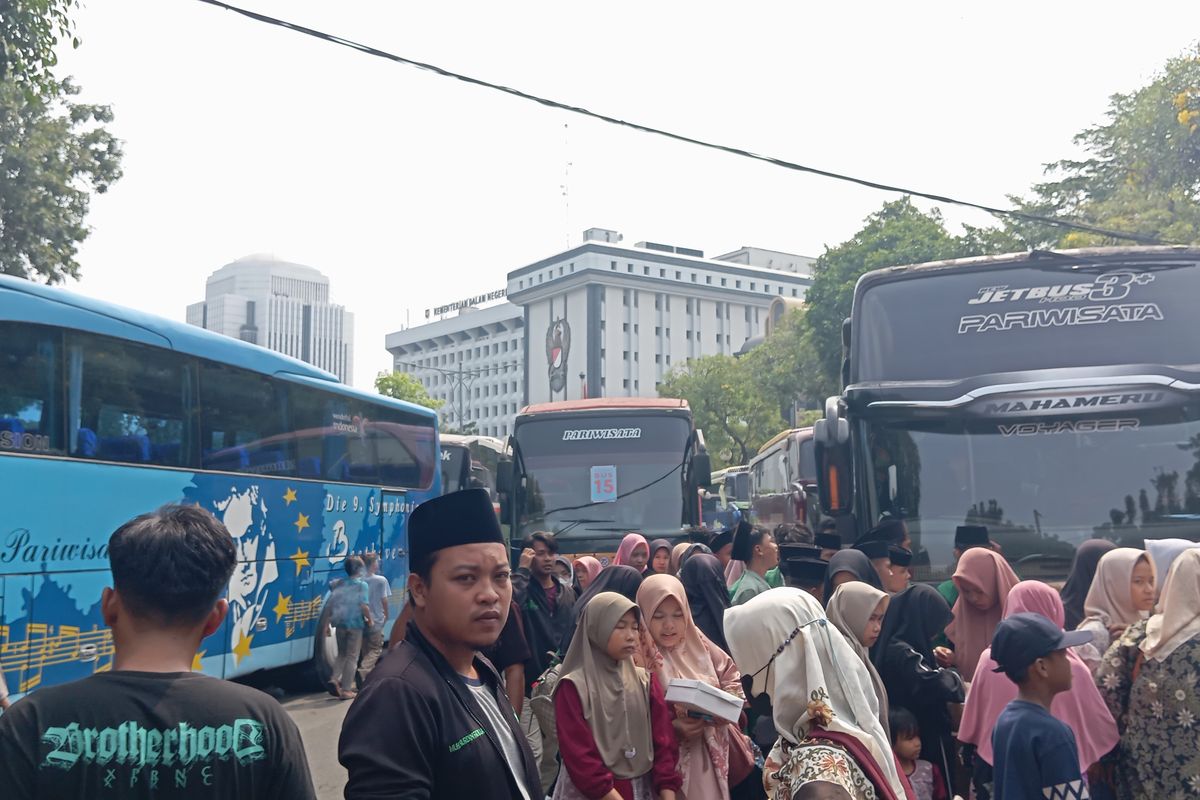 Kondisi jalan Medan Merdeka Utara, Jakarta Pusat, Senin (1/7/2024)