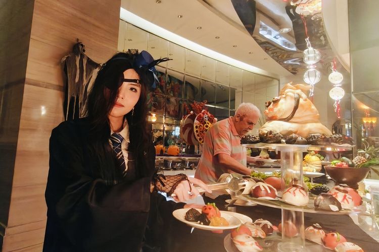 Cerita Seru Warga Surabaya Datang Sendiri ke Pesta Halloween