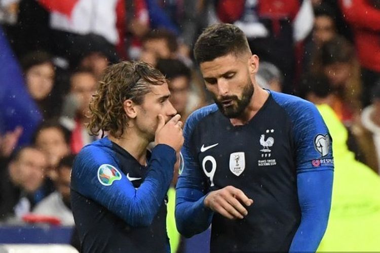 Antoine Griezmann (kiri) bersama Olivier Giroud (kanan) saat membela tim nasional Perancis pada ajang Kuailifikasi Piala Euro 2020.