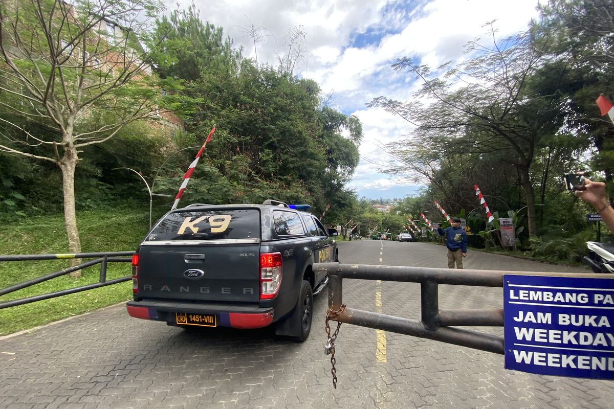 Pengelola obyek wisata Lembang Park Zoo mengosongkan dan menutup sementara operasional sejak Kamis (28/8/2025) pagi.