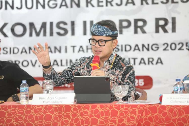 Wakil Menteri Dalam Negeri (Wamendagri) Bima Arya Sugiarto dalam Kunjungan Kerja Reses Komisi II Dewan Perwakilan Rakyat (DPR) RI Masa Persidangan I Tahun Sidang 2025?2026 di Kota Tarakan, Kalimantan Utara (Kaltara), Jumat (3/10/2025).