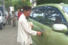 Pengemis di Bogor yang Viral Ini Mengaku Sewa Mobil Plus Sopirnya 