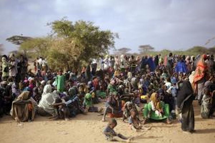 Ribuan warga Somalia menjadi penghuni kamp pengungsi Daadab di Kenya menghindari kelaparan dan perang yang melanda negeri mereka. Menurut laporan terbaru FAO, satu dari delapan penduduk dunia menderita kelaparan kronis, sebagian besar berada di daerah konflik seperti Somalia.