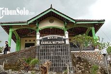 Mengunjungi Masjid Tiban Gunung Cilik di Wonogiri