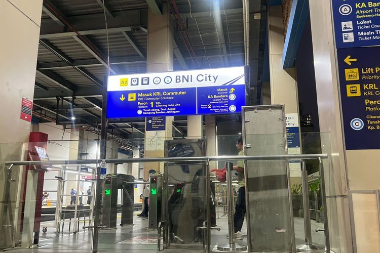 Menjajal Berjalan dari Stasiun Karet ke BNI City: Jalan Santai 5 Menit, Jalan Cepat 3 Menit