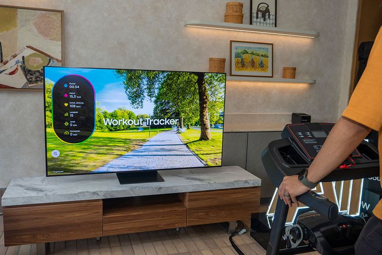 Samsung OLED TV dengan SKU S95D dan S90D mendukung Workout Tracker.