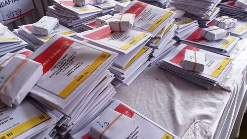 Bawaslu Ungkap Ribuan Surat Suara di Kuala Lumpur Dikuasai Seseorang