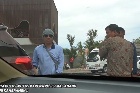 Anang Hermansyah Beraksi Jadi Tukang Parkir, Dua Mobil Tabrakan