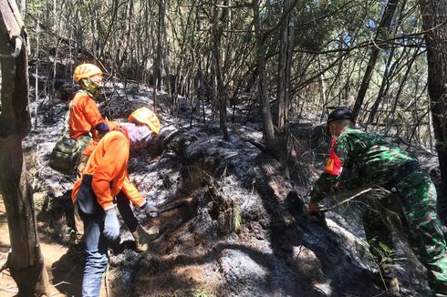 Hari Ketiga, Kebakaran Gunung Panderman Tersisa Satu Titik