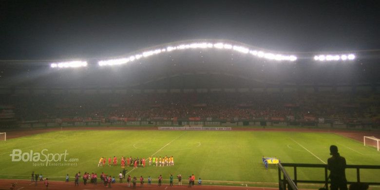 Suasana jelang laga uji coba antara Persija Jakarta kontra Selangor FA di Stadion Patriot Chandrabhaga, Bekasi, Kamis (6/9/2018).