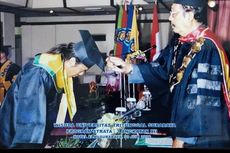 Dilaporkan Kasus Dugaan Ijazah Palsu, Bupati Ponorogo Pamer Foto Saat Wisuda