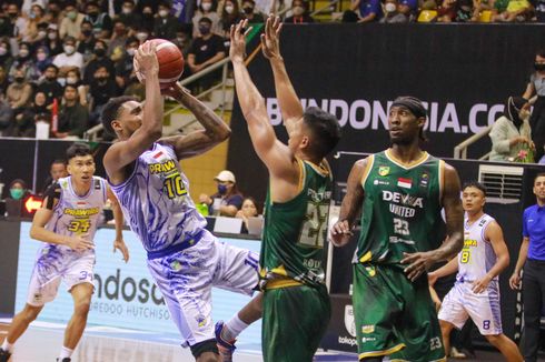 Playoff IBL 2022, Dennis Miles Gemilang, Prawira Bandung Bekuk Dewa United Surabaya