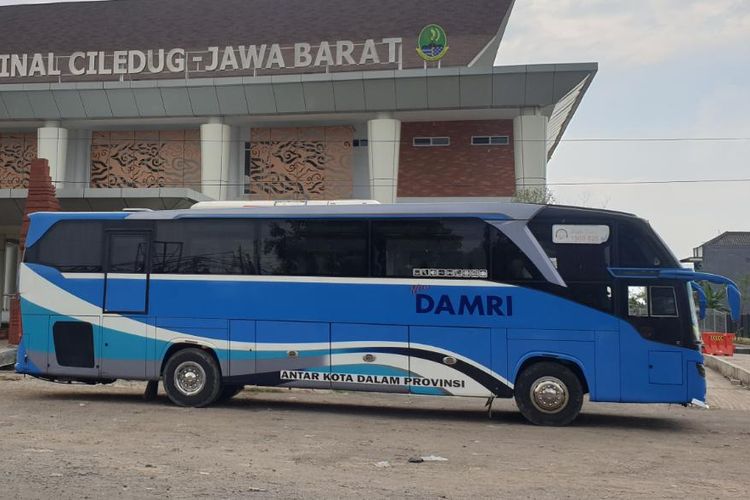 Bus DAMRI rute Bandung - Ciledug