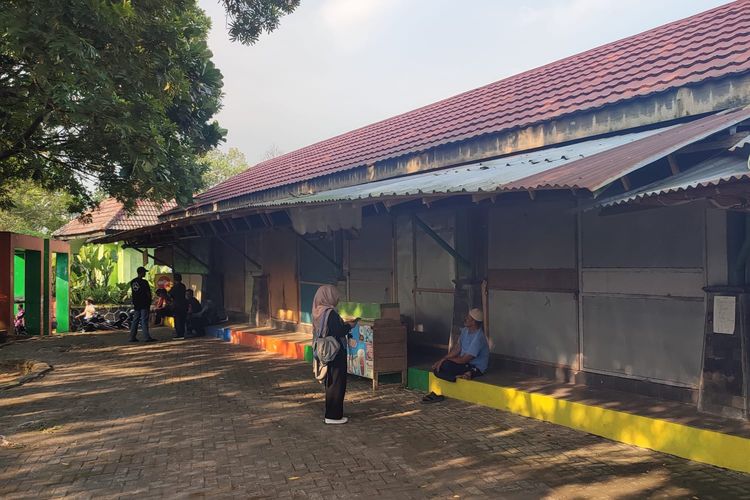 Sepi Pembeli, Lapak Pedagang Taman Kyai Langgeng Magelang Dibongkar 