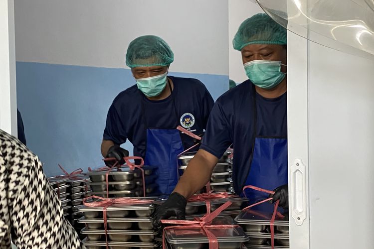 Belasan Siswa di Kota Malang Diduga Keracunan Usai Santap MBG