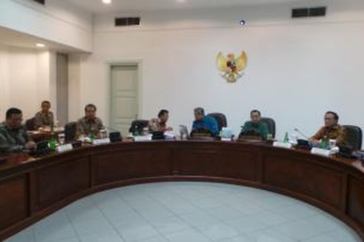 Presiden Susilo Bambang Yudhoyono menggelar rapat membahas peraturan pemerintah pengganti undang-undang (perppu) tentang pemilihan kepala daerah, Kamis (2/10/2014).