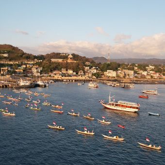 Foto : Prosesi Laut di Festival Golo Koe Labuan Bajo, pada Senin(14//2023).