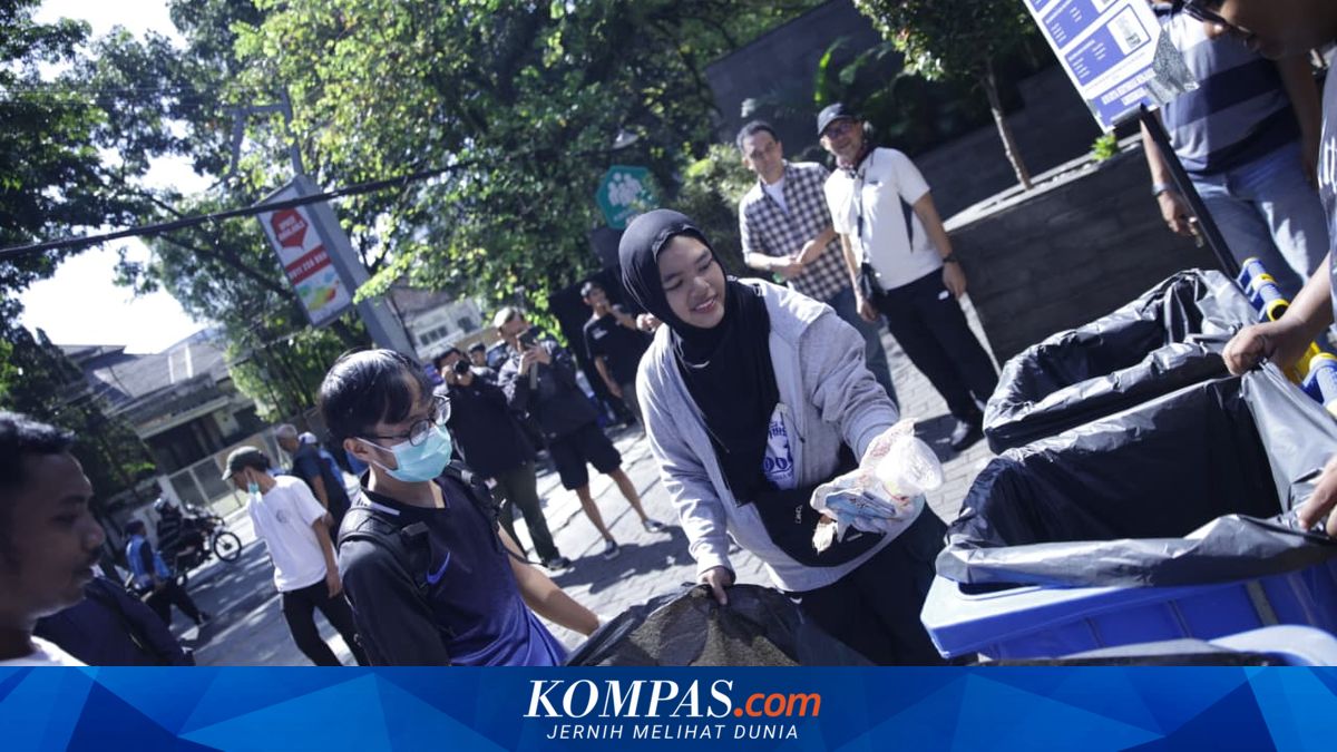 Persib Ajak Warga Bersihkan Jalanan Bandung, Positive Movement Berlanjut Kenalkan Balsa Sekulic