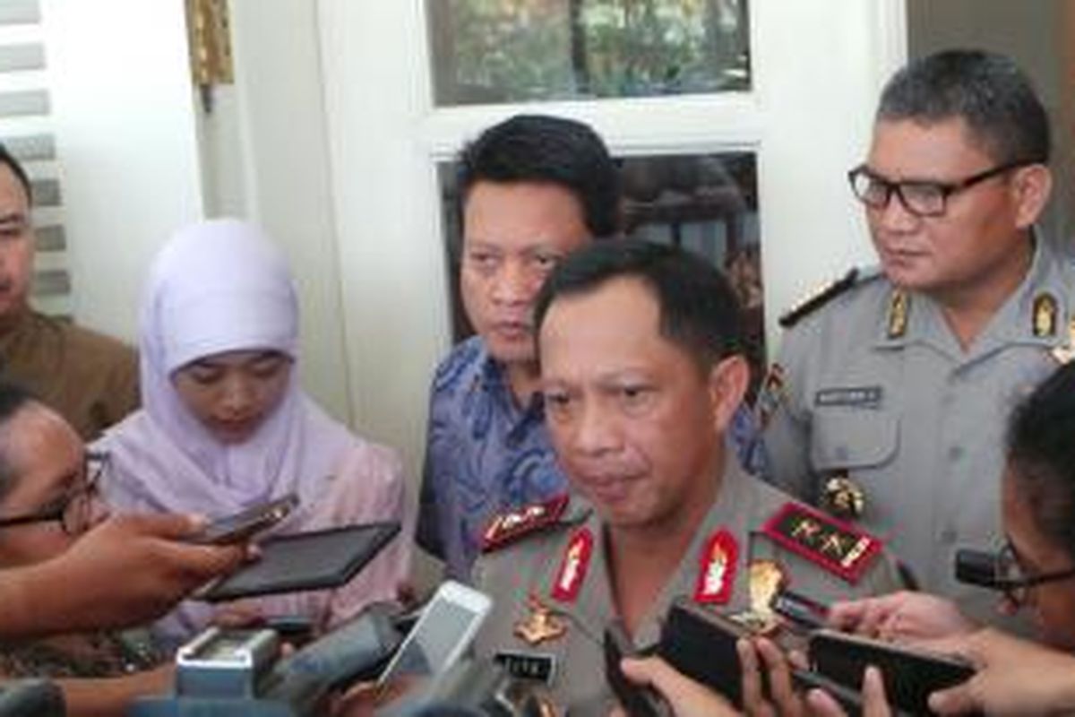 Kapolda Metro Jaya Irjen Pol Tito Karnavian seusai menyambangi Gubernur DKI Jakarta Basuki Tjahaja Purnama, di Balai Kota, Jumat (6/11/2015).