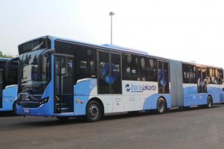 Bus transjakarta bermerek Scania diluncurkan tepat di HUT ke-488 DKI Jakarta, (22/6/2015). Ada sebanyak 20 unit bus transjakarta bermerek Scania yang diluncurkan pertengahan Juni ini. 