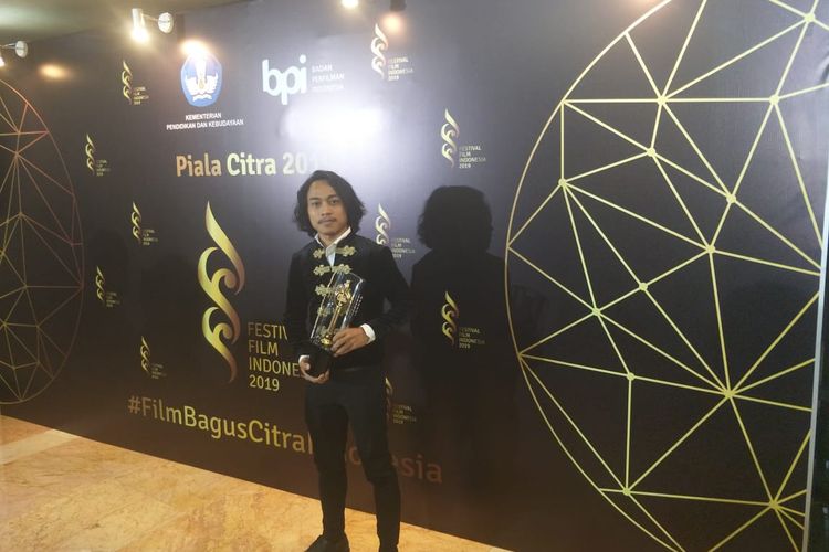 Muhammad Khan usai memenangi Piala Citra FFI 2019 di Metro TV, Kedoya, Jakarta Barat, Minggu (8/12/2019).