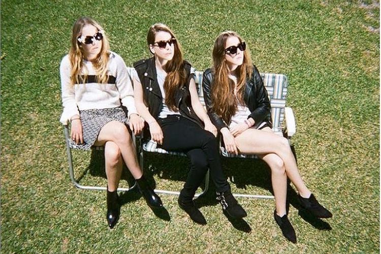 Band pop rock asal Amerika HAIM.