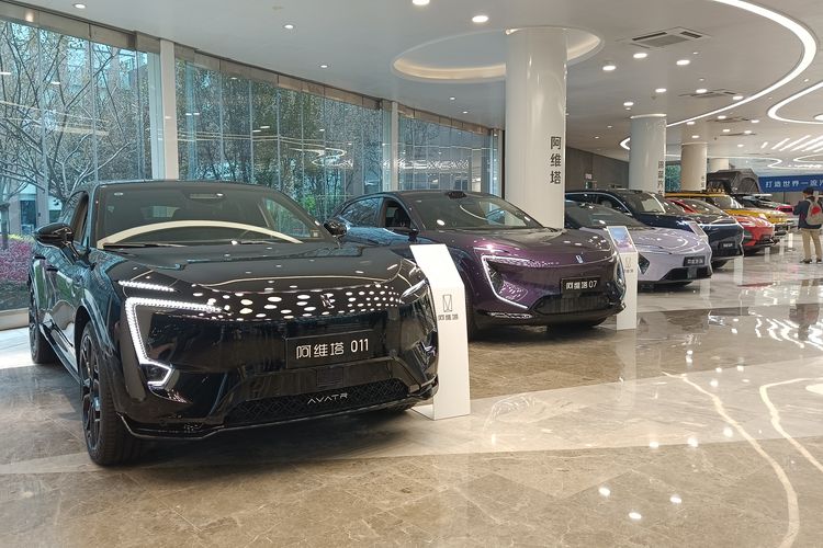 Berbagai mobil Changan di pusat riset dan pengembangan CHongqing