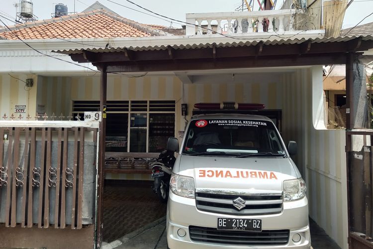 Rumah Singgah Peduli Cabang Jakarta Barat di Jalan Aren, Kelurahan Jati Pulo, Jakarta Barat. Rumah singgah ini merupakan tempat tinggal bagi pasien rawat jalan asal luar Jakarta yang berobat di RS Dharmais dan RS Harapan Kita.