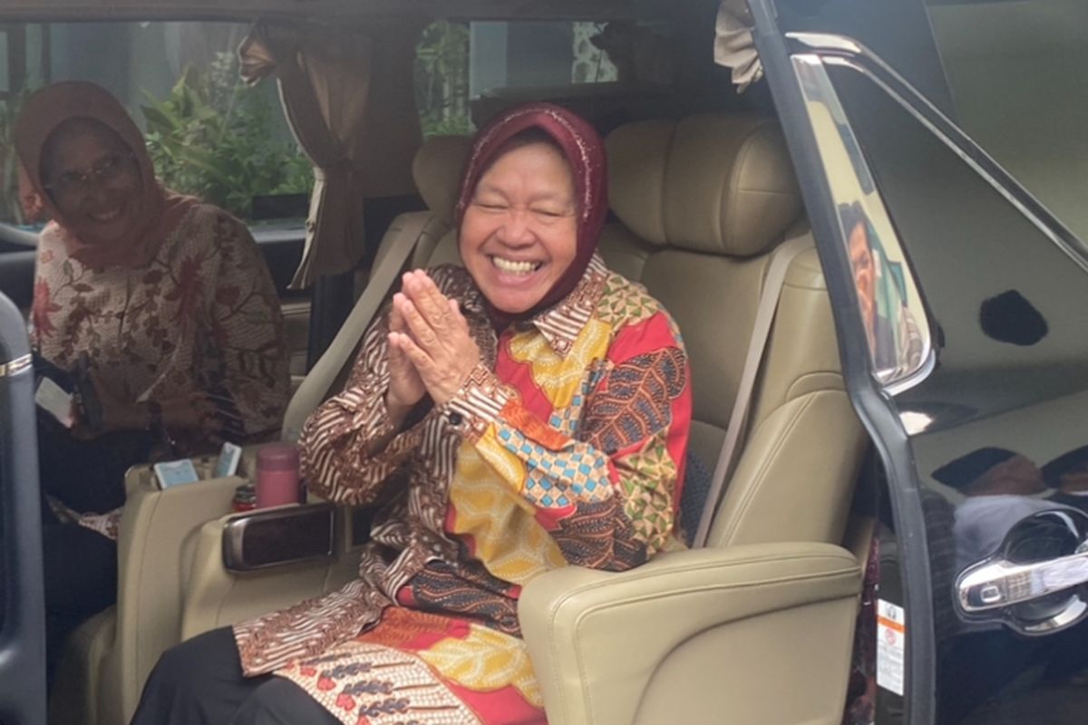 Cagub Jatim, Tri Rismaharini di Ponpes Hidayatullah, Surabaya, Selasa (1/10/2024).