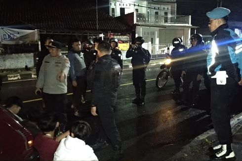 4 Remaja Tasikmalaya Pesta Miras dalam Mobil, Hampir Tabrak Polisi Saat Diadang