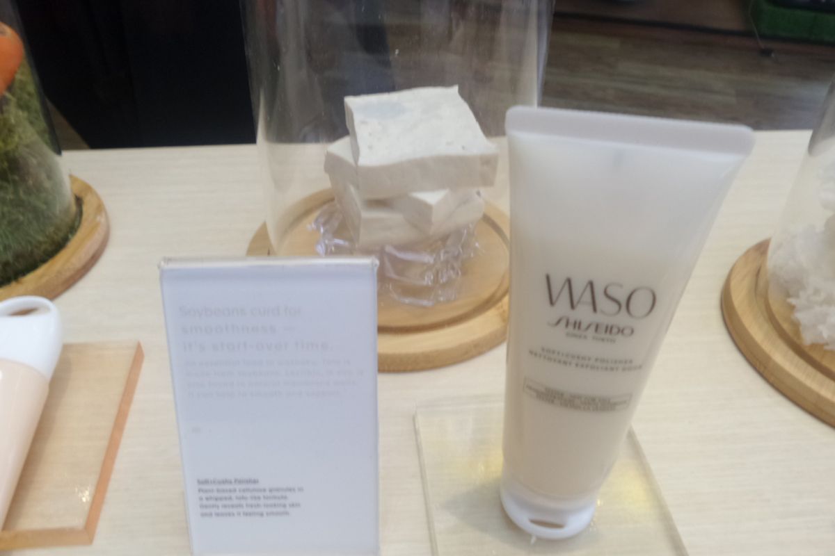 Waso Soft + Cushy Polisher (exfoliator), salah satu produk Waso yang diluncurkan Shiseido, Kamis (25/1/2018). Produk ini menggunakan bahan dasar tahu.