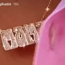 Resmi Jadi Ibu, Gigi Hadid Pamer Kalung Bertulis “Mama”