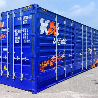 KAI Logistik menghadirkan layanan pengiriman dengan open side container atau kontainer bukaan samping untuk meningkatkan performa bisnis. 