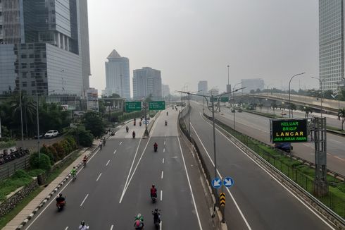 Berdiri di Tengah Jalan Tol Desari, Pejalan Kaki Tewas Tertabrak